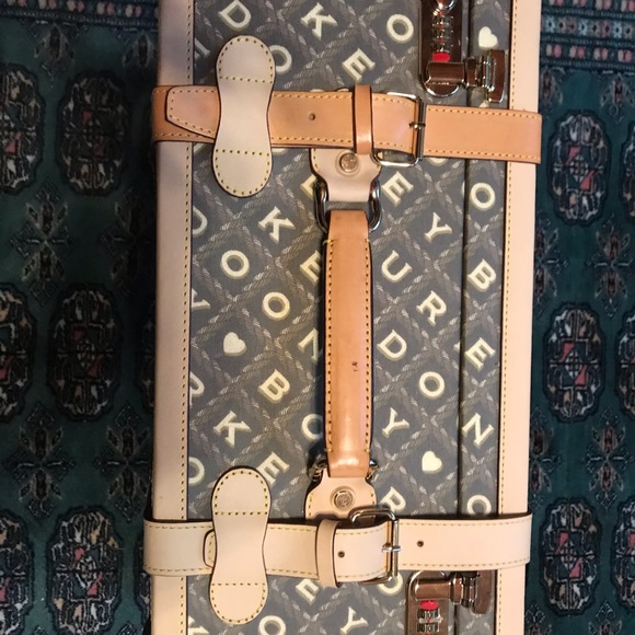 DOONEY AND BOURKE CROSSWORD COLLECTION LUGGAGE SET - Picture 4 of 8